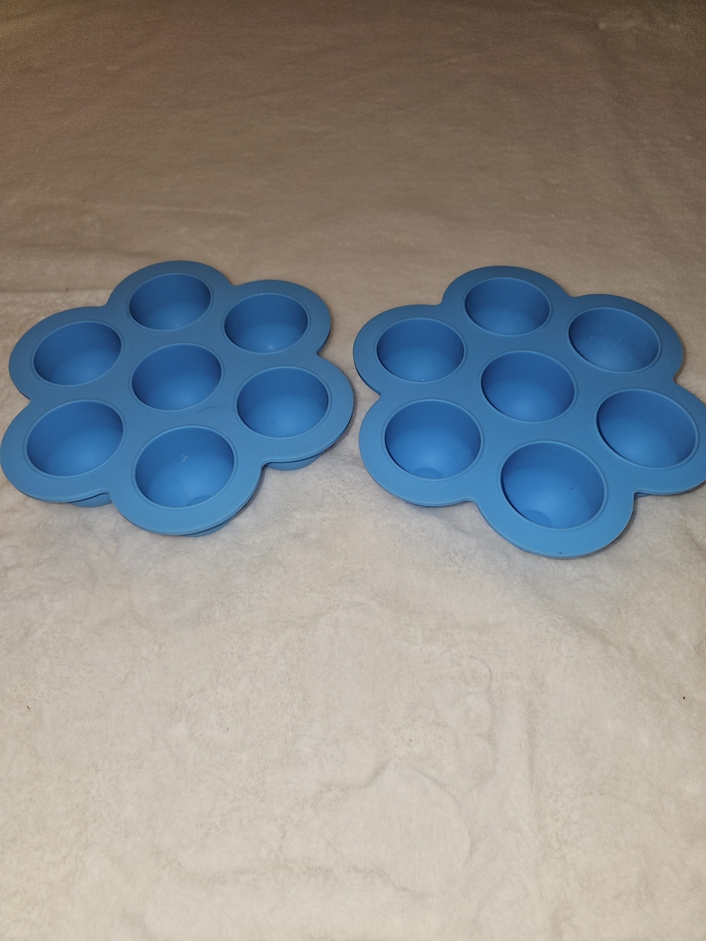 Silicone Flower Muffin Tray Set in Bright Blue